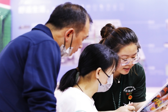 老战友地热安装，专业靠谱有保障