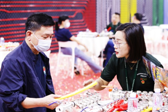 老战友地暖，专业品质保证，神级暖意的体验！